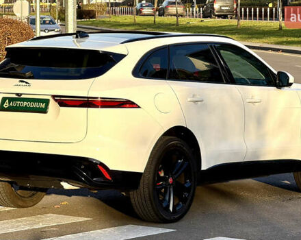 Белый Ягуар Ф-Пейс, объемом двигателя 2 л и пробегом 15 тыс. км за 44500 $, фото 11 на Automoto.ua