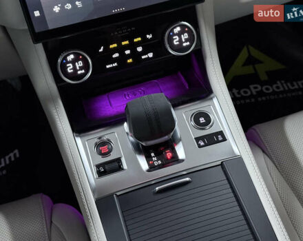 Білий Ягуар Ф-Пейс, об'ємом двигуна 2 л та пробігом 15 тис. км за 45000 $, фото 12 на Automoto.ua