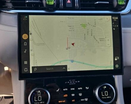 Белый Ягуар Ф-Пейс, объемом двигателя 0 л и пробегом 34 тыс. км за 39500 $, фото 18 на Automoto.ua