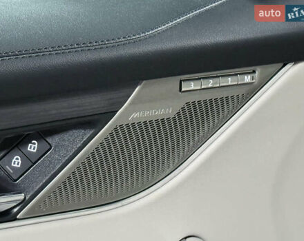 Білий Ягуар Ф-Пейс, об'ємом двигуна 2 л та пробігом 15 тис. км за 45000 $, фото 22 на Automoto.ua