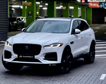 Білий Ягуар Ф-Пейс, об'ємом двигуна 2 л та пробігом 15 тис. км за 45000 $, фото 10 на Automoto.ua