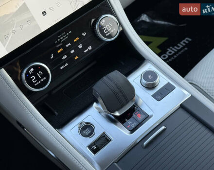 Белый Ягуар Ф-Пейс, объемом двигателя 2 л и пробегом 15 тыс. км за 44500 $, фото 23 на Automoto.ua