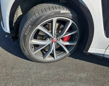 Белый Ягуар Ф-Пейс, объемом двигателя 0 л и пробегом 34 тыс. км за 39500 $, фото 19 на Automoto.ua