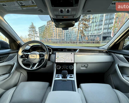 Белый Ягуар Ф-Пейс, объемом двигателя 2 л и пробегом 15 тыс. км за 44500 $, фото 10 на Automoto.ua