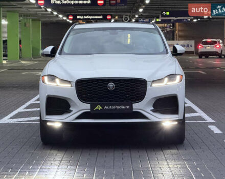 Білий Ягуар Ф-Пейс, об'ємом двигуна 2 л та пробігом 15 тис. км за 45000 $, фото 8 на Automoto.ua