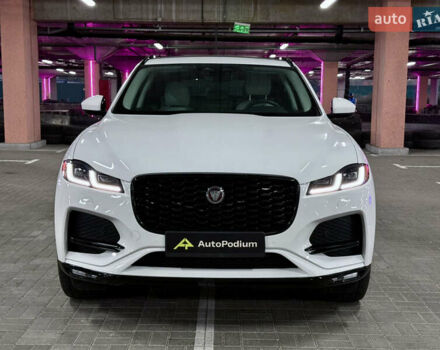 Білий Ягуар Ф-Пейс, об'ємом двигуна 2 л та пробігом 15 тис. км за 45000 $, фото 1 на Automoto.ua