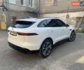 Белый Ягуар Ф-Пейс, объемом двигателя 2 л и пробегом 37 тыс. км за 52800 $, фото 2 на Automoto.ua