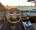 Белый Ягуар Ф-Пейс, объемом двигателя 2 л и пробегом 38 тыс. км за 45500 $, фото 9 на Automoto.ua