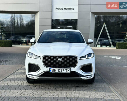 Белый Ягуар Ф-Пейс, объемом двигателя 2 л и пробегом 49 тыс. км за 47000 $, фото 1 на Automoto.ua