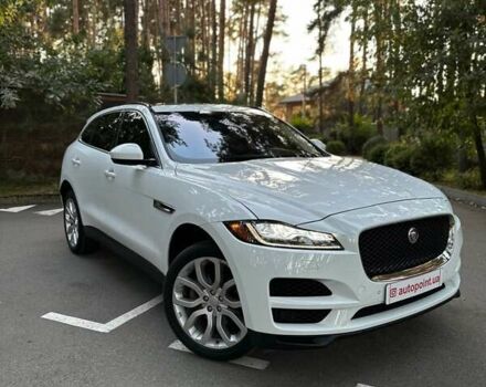 Білий Ягуар Ф-Пейс, об'ємом двигуна 2 л та пробігом 155 тис. км за 17999 $, фото 1 на Automoto.ua