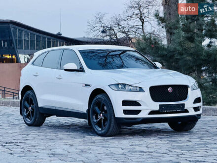 Ягуар Ф-Пейс 2016 у Києві на Automoto.ua Білий Ягуар Ф-Пейс, об'ємом двигуна 2 л та пробігом 80 тис. км за 25555 $, фото 1 на Automoto.ua