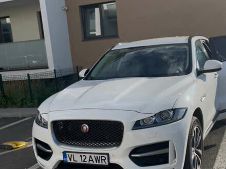 Белый Ягуар Ф-Пейс, объемом двигателя 2 л и пробегом 197 тыс. км за 10000 $, фото 1 на Automoto.ua