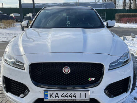 Ягуар Ф-Пейс 2017 в Киеве на Automoto.ua Белый Ягуар Ф-Пейс, объемом двигателя 3 л и пробегом 158 тыс. км за 42000 $, фото 1 на Automoto.ua