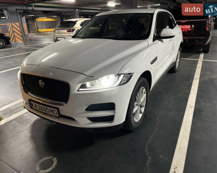 Білий Ягуар Ф-Пейс, об'ємом двигуна 2 л та пробігом 150 тис. км за 26000 $, фото 1 на Automoto.ua