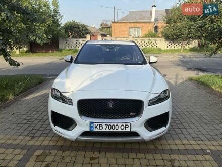 Белый Ягуар Ф-Пейс, объемом двигателя 3 л и пробегом 124 тыс. км за 24500 $, фото 1 на Automoto.ua