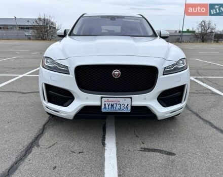 Белый Ягуар Ф-Пейс, объемом двигателя 2 л и пробегом 115 тыс. км за 22500 $, фото 1 на Automoto.ua