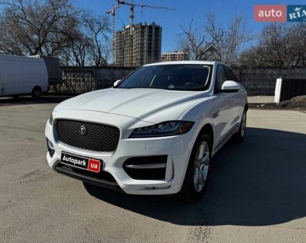 Білий Ягуар Ф-Пейс, об'ємом двигуна 2 л та пробігом 146 тис. км за 22690 $, фото 1 на Automoto.ua