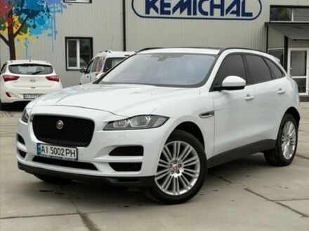 Белый Ягуар Ф-Пейс, объемом двигателя 2 л и пробегом 128 тыс. км за 22500 $, фото 1 на Automoto.ua