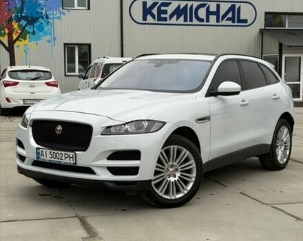 Белый Ягуар Ф-Пейс, объемом двигателя 2 л и пробегом 128 тыс. км за 22500 $, фото 1 на Automoto.ua