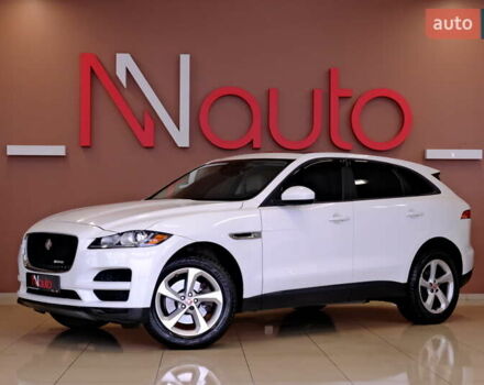 Белый Ягуар Ф-Пейс, объемом двигателя 2 л и пробегом 109 тыс. км за 26900 $, фото 1 на Automoto.ua