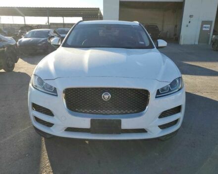 Белый Ягуар Ф-Пейс, объемом двигателя 2 л и пробегом 70 тыс. км за 16200 $, фото 1 на Automoto.ua