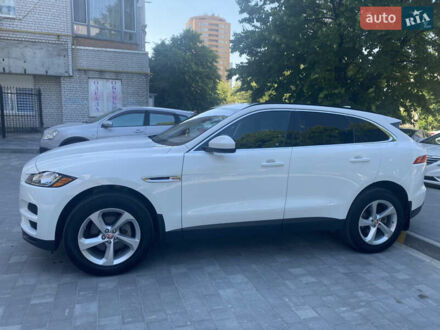 Ягуар Ф-Пейс 2018 в Днепре (Днепропетровске) на Automoto.ua Белый Ягуар Ф-Пейс, объемом двигателя 2 л и пробегом 56 тыс. км за 30000 $, фото 1 на Automoto.ua