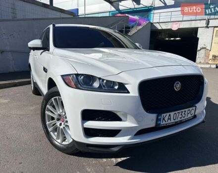 Белый Ягуар Ф-Пейс, объемом двигателя 3 л и пробегом 186 тыс. км за 21500 $, фото 1 на Automoto.ua