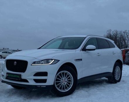 Белый Ягуар Ф-Пейс, объемом двигателя 2 л и пробегом 121 тыс. км за 21990 $, фото 1 на Automoto.ua