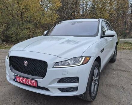 Белый Ягуар Ф-Пейс, объемом двигателя 2 л и пробегом 129 тыс. км за 25400 $, фото 1 на Automoto.ua