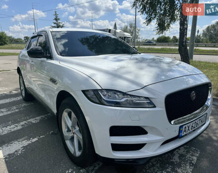 Білий Ягуар Ф-Пейс, об'ємом двигуна 2 л та пробігом 33 тис. км за 36999 $, фото 1 на Automoto.ua