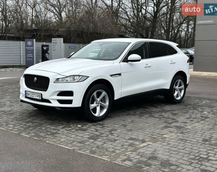 Белый Ягуар Ф-Пейс, объемом двигателя 3 л и пробегом 97 тыс. км за 27000 $, фото 1 на Automoto.ua