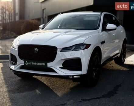 Білий Ягуар Ф-Пейс, об'ємом двигуна 2 л та пробігом 15 тис. км за 44500 $, фото 1 на Automoto.ua