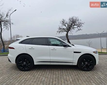 Белый Ягуар Ф-Пейс, объемом двигателя 3 л и пробегом 12 тыс. км за 52000 $, фото 1 на Automoto.ua