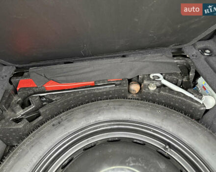 Черный Ягуар Ф-Пейс, объемом двигателя 2 л и пробегом 220 тыс. км за 22200 $, фото 52 на Automoto.ua