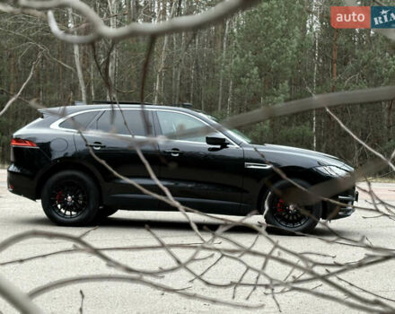 Черный Ягуар Ф-Пейс, объемом двигателя 2 л и пробегом 220 тыс. км за 22200 $, фото 11 на Automoto.ua