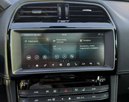 Черный Ягуар Ф-Пейс, объемом двигателя 2.99 л и пробегом 200 тыс. км за 27500 $, фото 36 на Automoto.ua