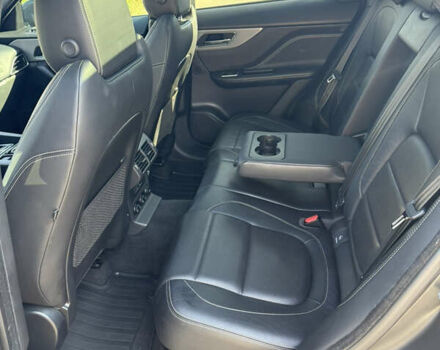 Черный Ягуар Ф-Пейс, объемом двигателя 2.99 л и пробегом 200 тыс. км за 27500 $, фото 43 на Automoto.ua