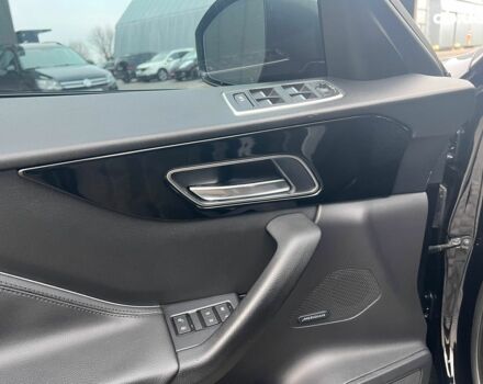 Черный Ягуар Ф-Пейс, объемом двигателя 2 л и пробегом 153 тыс. км за 24290 $, фото 33 на Automoto.ua