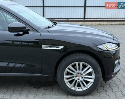 Черный Ягуар Ф-Пейс, объемом двигателя 2 л и пробегом 237 тыс. км за 17950 $, фото 10 на Automoto.ua