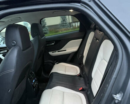 Черный Ягуар Ф-Пейс, объемом двигателя 2 л и пробегом 237 тыс. км за 17950 $, фото 26 на Automoto.ua