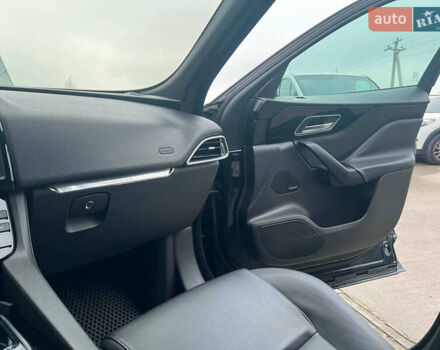 Чорний Ягуар Ф-Пейс, об'ємом двигуна 2 л та пробігом 153 тис. км за 24290 $, фото 20 на Automoto.ua