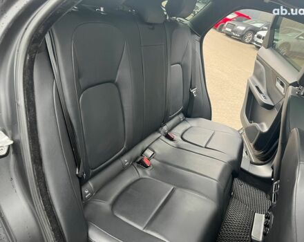 Черный Ягуар Ф-Пейс, объемом двигателя 2 л и пробегом 153 тыс. км за 24290 $, фото 24 на Automoto.ua