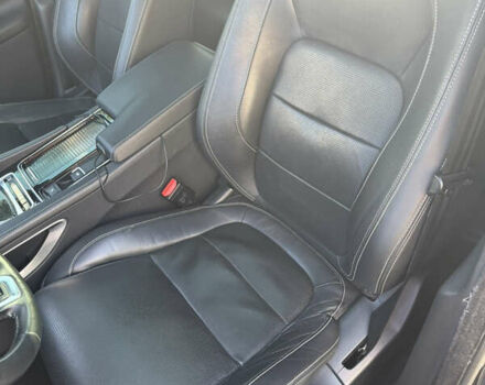 Черный Ягуар Ф-Пейс, объемом двигателя 2.99 л и пробегом 200 тыс. км за 27500 $, фото 30 на Automoto.ua