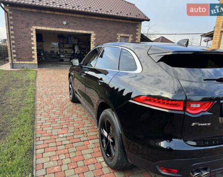 Черный Ягуар Ф-Пейс, объемом двигателя 2 л и пробегом 173 тыс. км за 22000 $, фото 3 на Automoto.ua
