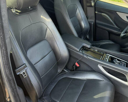 Черный Ягуар Ф-Пейс, объемом двигателя 2.99 л и пробегом 200 тыс. км за 27500 $, фото 21 на Automoto.ua