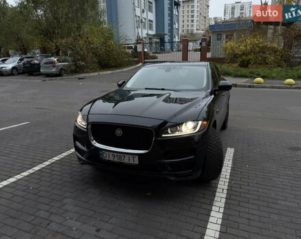 Чорний Ягуар Ф-Пейс, об'ємом двигуна 2.96 л та пробігом 141 тис. км за 22000 $, фото 6 на Automoto.ua