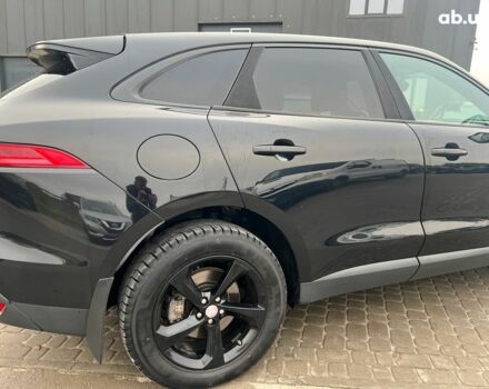 Черный Ягуар Ф-Пейс, объемом двигателя 2 л и пробегом 153 тыс. км за 24290 $, фото 10 на Automoto.ua
