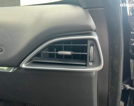 Черный Ягуар Ф-Пейс, объемом двигателя 2 л и пробегом 153 тыс. км за 24290 $, фото 31 на Automoto.ua