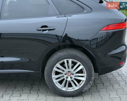 Черный Ягуар Ф-Пейс, объемом двигателя 2 л и пробегом 237 тыс. км за 17950 $, фото 11 на Automoto.ua