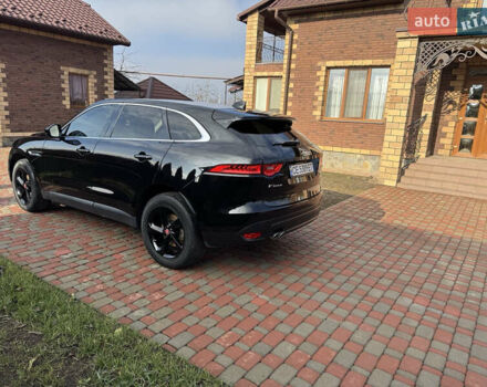Черный Ягуар Ф-Пейс, объемом двигателя 2 л и пробегом 173 тыс. км за 22000 $, фото 7 на Automoto.ua
